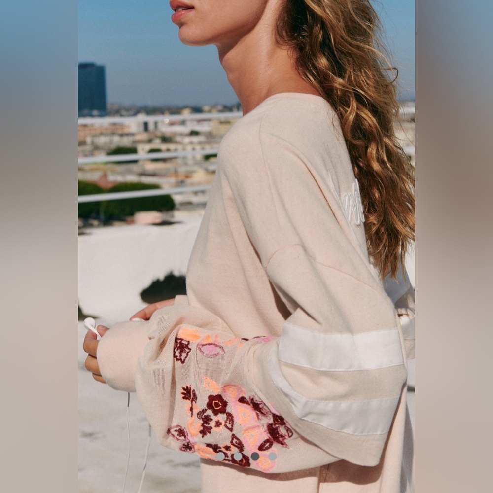 Free People On The Fly Layer - Picture 2 of 9